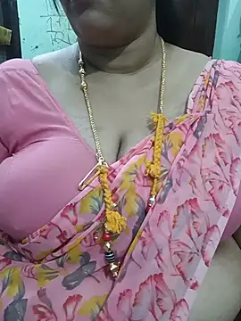 Snapshot of ashikaa_r chatting on 07/19/26, 06:33 ashikaa r online show from 07/19/26, 06:33