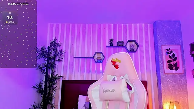 miah connor online show from 02/20/25, 03:34