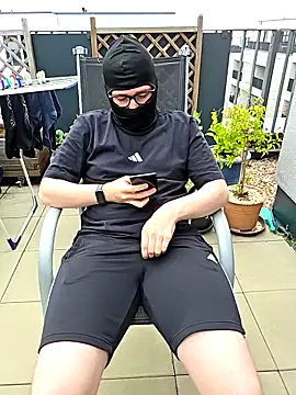 Snapshot of HornyTeenBoy64 chatting on 05/10/26, 05:07 HornyTeenBoy64 online show from 05/10/26, 05:07