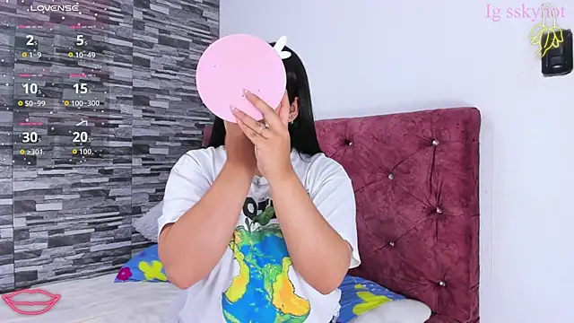 skyhotgirll online show from 09/11/25, 02:11