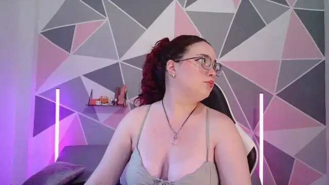 Snapshot of AndrewAnndCherry chatting on 06/19/26, 10:13 AndrewAnndCherry online show from 06/19/26, 10:13
