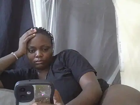 Snapshot of mummie_Nasty254 chatting on 11/12/25, 04:24 mummie Nasty254 online show from 11/12/25, 04:24