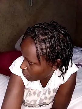 Snapshot of pretty_prickle chatting on 11/19/25, 02:17 pretty prickle online show from 11/19/25, 02:17