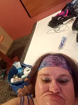 mcv131985 online show from 10/17/25, 04:15