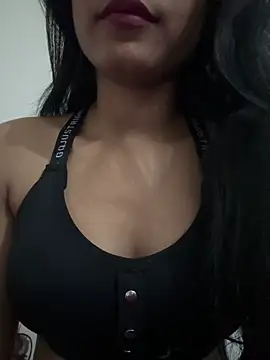 Snapshot of Hot_Goldengirl chatting on 03/24/26, 08:25 Hot Goldengirl online show from 03/24/26, 08:25
