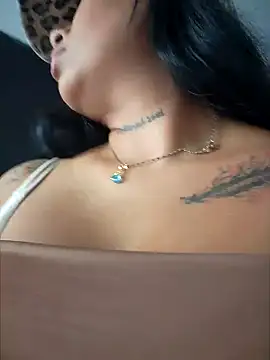 luisa16xxx online show from 11/17/25, 07:19