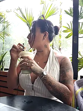 Snapshot of luisa16xxx chatting on 04/18/26, 09:04 luisa16xxx online show from 04/18/26, 09:04