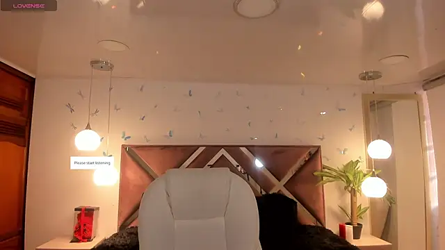 Snapshot of _Antonnela_ chatting on 09/20/25, 01:34  Antonnela  online show from 09/20/25, 01:34