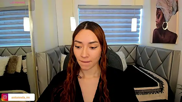 Snapshot of _Antonnela_ chatting on 05/11/26, 03:29 Antonnela online show from 05/11/26, 03:29