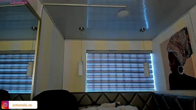 Snapshot of _Antonnela_ chatting on 05/25/26, 09:21 Antonnela online show from 05/25/26, 09:21