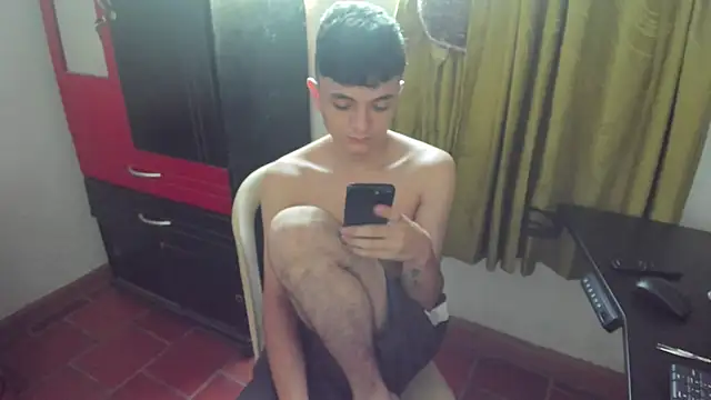 Snapshot of Waturox chatting on 04/02/26, 08:39 Waturox online show from 04/02/26, 08:39