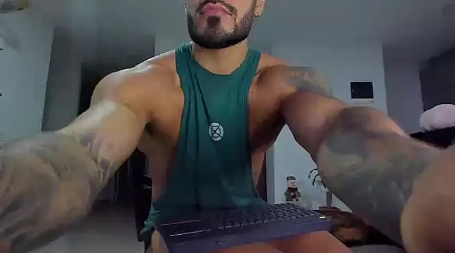 Snapshot of Alexander_Martines chatting on 01/07/25, 01:49 Alexander Martines online show from 01/07/25, 01:49