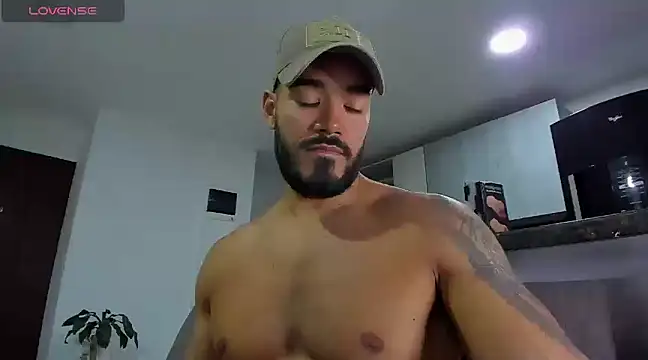 Snapshot of Alexander_Martines chatting on 02/02/25, 11:11 Alexander Martines online show from 02/02/25, 11:11
