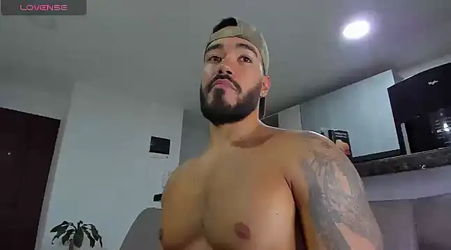 Snapshot of Alexander_Martines chatting on 02/03/25, 02:14 Alexander Martines online show from 02/03/25, 02:14