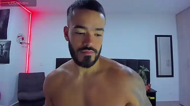 Snapshot of Alexander_Martines chatting on 02/26/25, 11:26 Alexander Martines online show from 02/26/25, 11:26