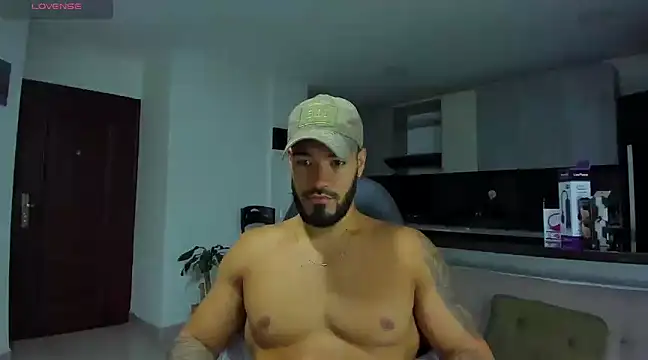 Snapshot of Alexander_Martines chatting on 03/13/25, 11:16 Alexander Martines online show from 03/13/25, 11:16