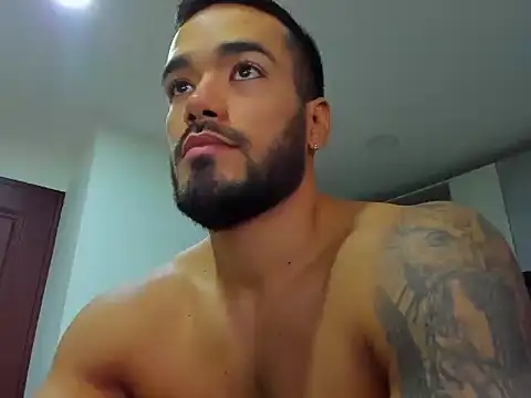 Snapshot of Alexander_Martines chatting on 10/28/25, 10:23 Alexander Martines online show from 10/28/25, 10:23