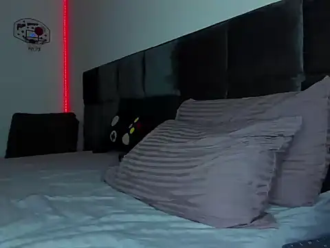 Snapshot of Alexander_Martines chatting on 11/11/25, 01:16 Alexander Martines online show from 11/11/25, 01:16