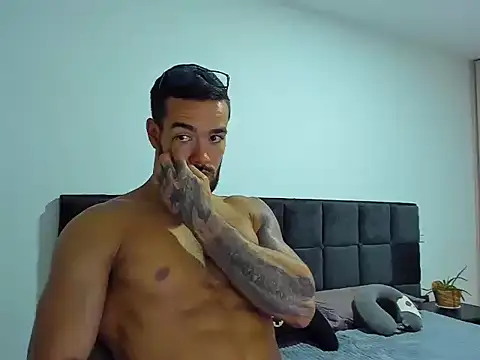 Snapshot of Alexander_Martines chatting on 03/10/26, 11:54 Alexander Martines online show from 03/10/26, 11:54