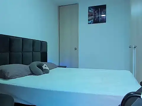 Snapshot of Alexander_Martines chatting on 04/15/26, 10:32 Alexander Martines online show from 04/15/26, 10:32