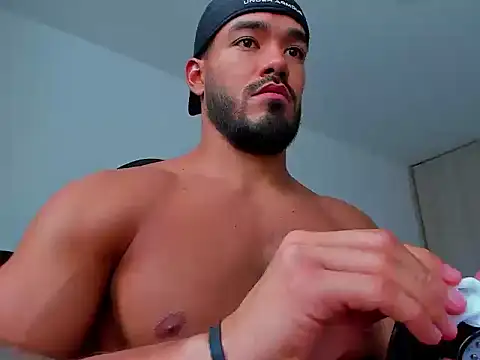 Snapshot of Alexander_Martines chatting on 04/18/26, 07:07 Alexander Martines online show from 04/18/26, 07:07