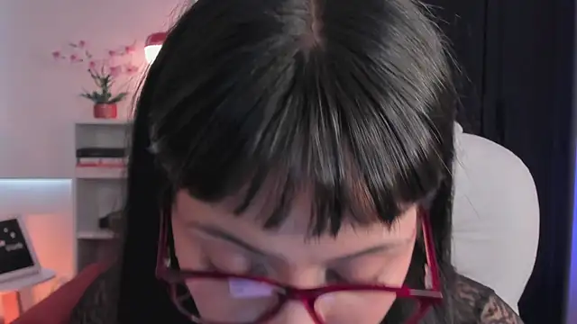 Snapshot of nahiapaws chatting on 04/01/26, 02:47 nahiapaws online show from 04/01/26, 02:47