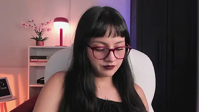 Snapshot of nahiapaws chatting on 04/02/26, 11:13 nahiapaws online show from 04/02/26, 11:13