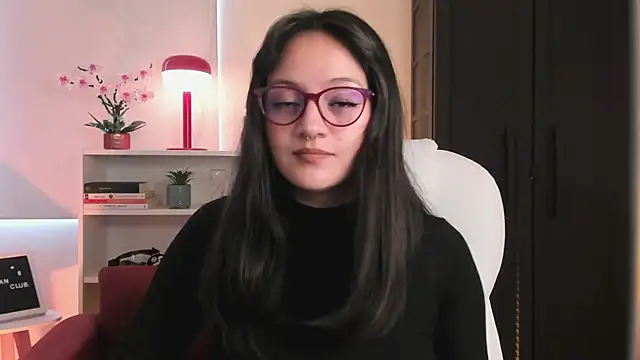 Snapshot of nahiapaws chatting on 04/16/26, 06:30 nahiapaws online show from 04/16/26, 06:30