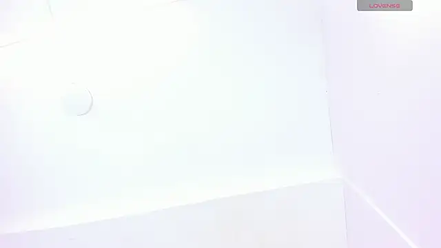 Snapshot of DaphneLloyd chatting on 12/11/24, 07:36 DaphneLloyd online show from 12/11/24, 07:36