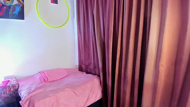 Snapshot of nicole_volkov chatting on 12/06/24, 03:19 nicole volkov online show from 12/06/24, 03:19