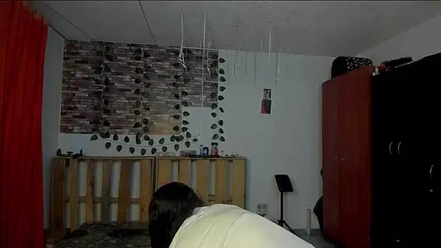 Snapshot of nicole_volkov chatting on 11/15/25, 06:11 nicole volkov online show from 11/15/25, 06:11