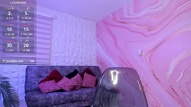 SaraaMills online show from 01/11/25, 01:48