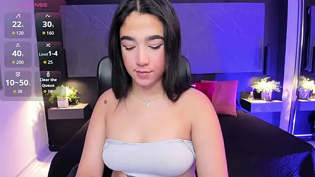 SaraaMills online show from 05/20/26, 03:45