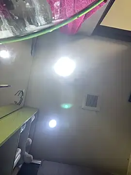 Charlotte cute18 online show from 12/12/24, 01:28