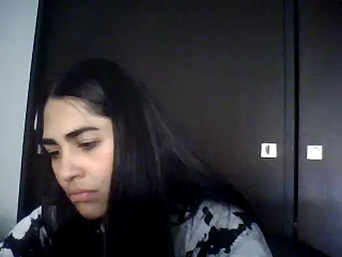 Charlotte cute18 online show from 12/13/24, 06:27