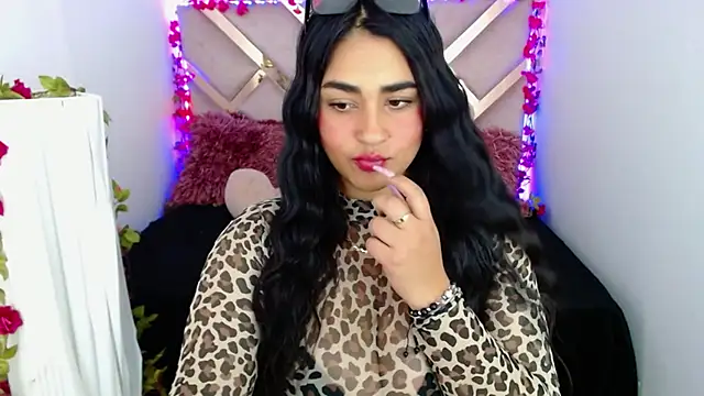 Charlotte cute18 online show from 03/07/25, 06:57