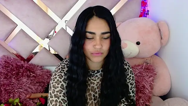 Charlotte cute18 online show from 03/07/25, 10:02