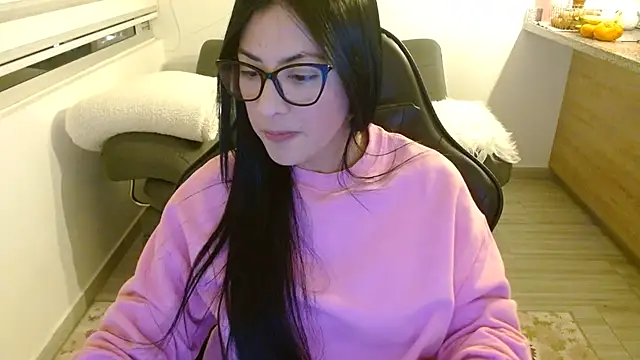 Charlotte cute18 online show from 02/09/26, 12:03