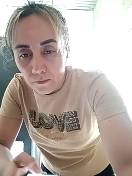 Isabel23zr online show from 04/25/26, 02:36