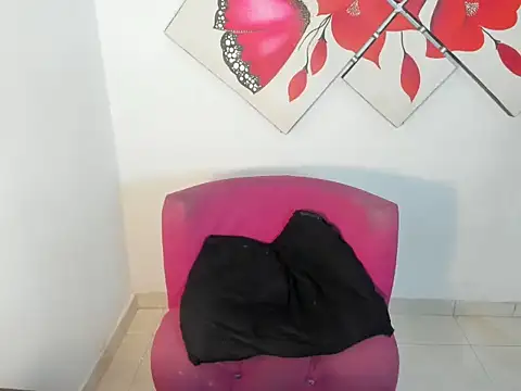 naomiwildburn online show from 10/25/25, 01:51