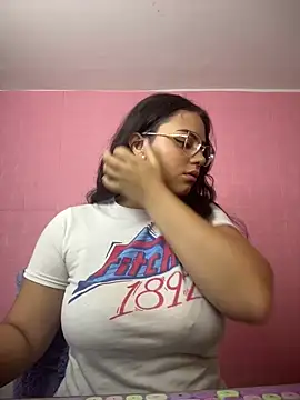 Snapshot of karol_9 chatting on 02/27/25, 01:16 karol 9 online show from 02/27/25, 01:16