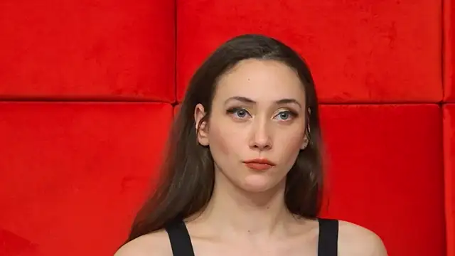 Snapshot of AliceMunro chatting on 01/19/25, 12:38 AliceMunro online show from 01/19/25, 12:38