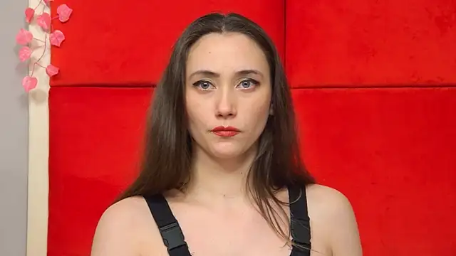 Snapshot of AliceMunro chatting on 02/12/25, 04:33 AliceMunro online show from 02/12/25, 04:33