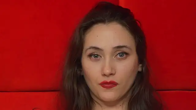 Snapshot of AliceMunro chatting on 02/17/25, 04:31 AliceMunro online show from 02/17/25, 04:31