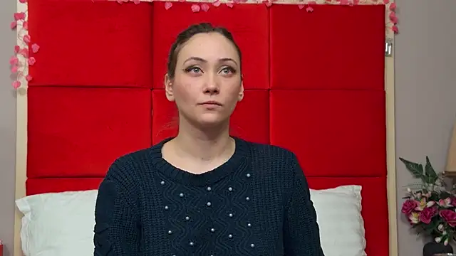 Snapshot of AliceMunro chatting on 02/25/25, 08:30 AliceMunro online show from 02/25/25, 08:30