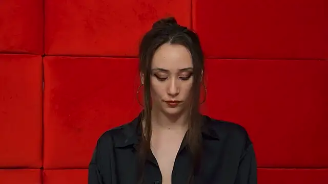 Snapshot of AliceMunro chatting on 02/28/25, 12:54 AliceMunro online show from 02/28/25, 12:54