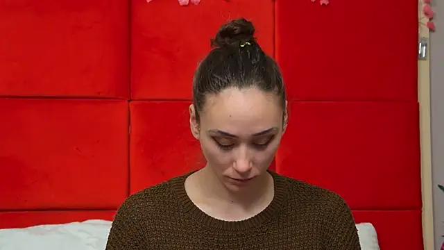 Snapshot of AliceMunro chatting on 03/04/25, 07:54 AliceMunro online show from 03/04/25, 07:54