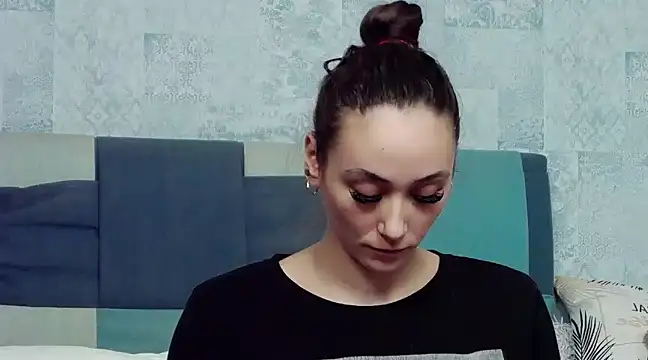 Snapshot of AliceMunro chatting on 03/21/25, 08:29 AliceMunro online show from 03/21/25, 08:29