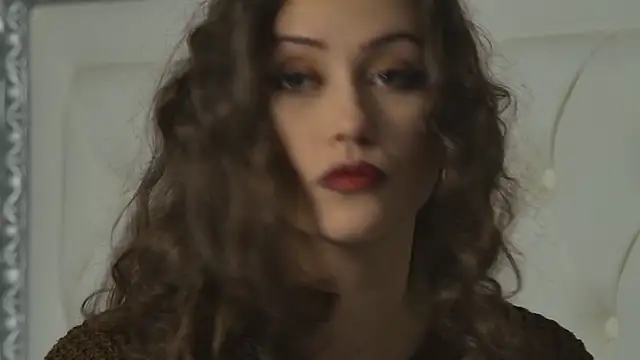 Snapshot of AliceMunro chatting on 10/02/25, 05:31 AliceMunro online show from 10/02/25, 05:31