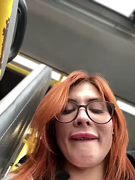 Snapshot of Accole chatting on 12/08/24, 09:35 Accole online show from 12/08/24, 09:35